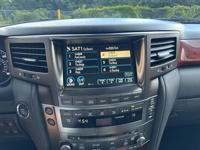 Used 2009 Lexus LX 570 4WD image 26