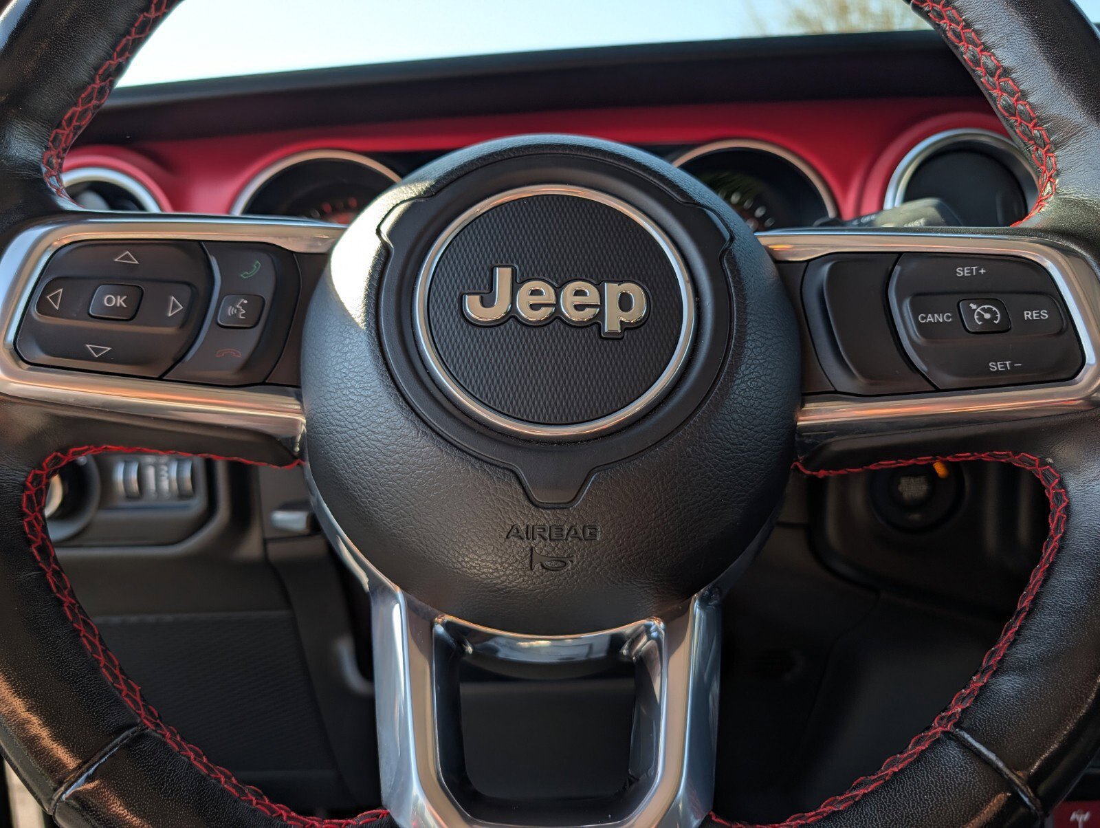 Used 2022 Jeep Wrangler Rubicon w/ Cold Weather Group AWD/4WD image 30