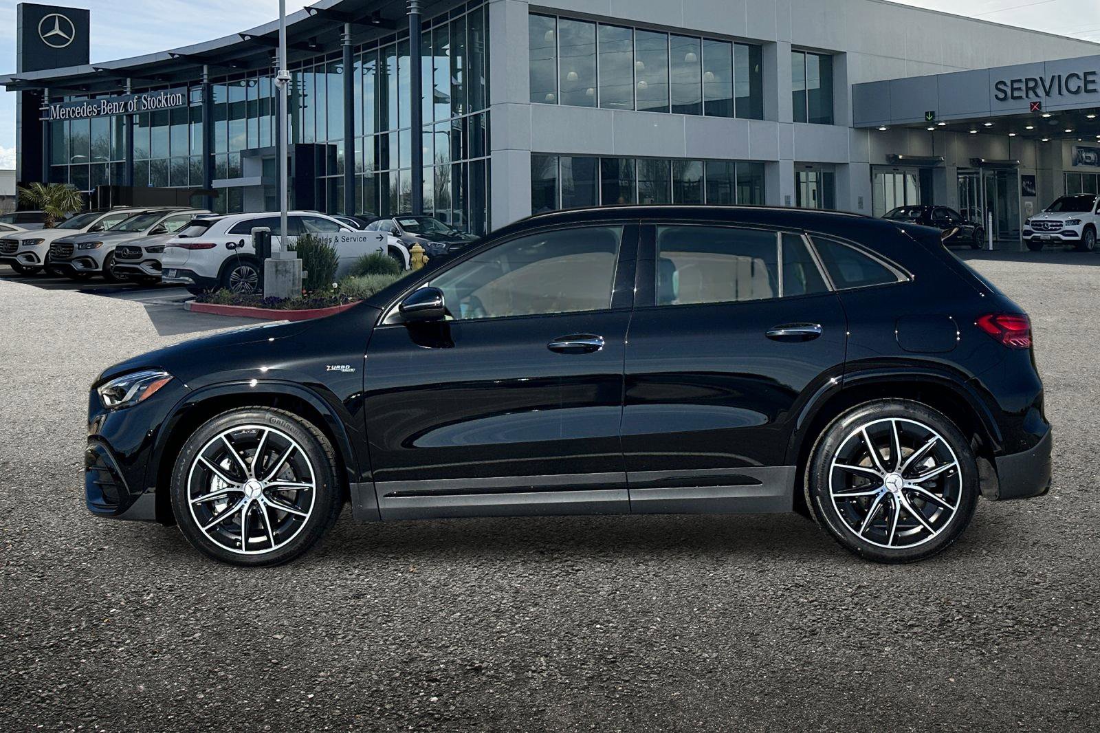 New 2026 Mercedes-Benz GLA 35 AMG 4MATIC image 7