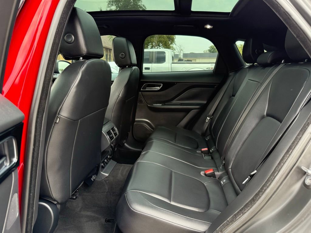 Used 2018 Jaguar F-PACE Premium AWD/4WD image 13
