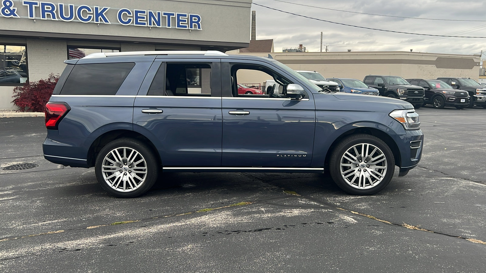 Used 2022 Ford Expedition Platinum image 8