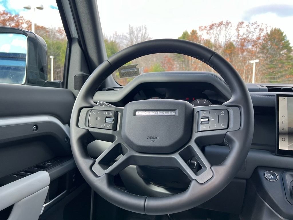 New 2025 Land Rover Defender 110 X-Dynamic SE image 27