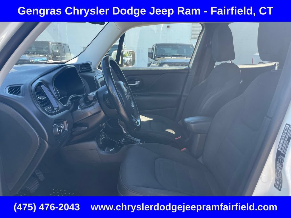 Used 2017 Jeep Renegade Altitude AWD/4WD image 40