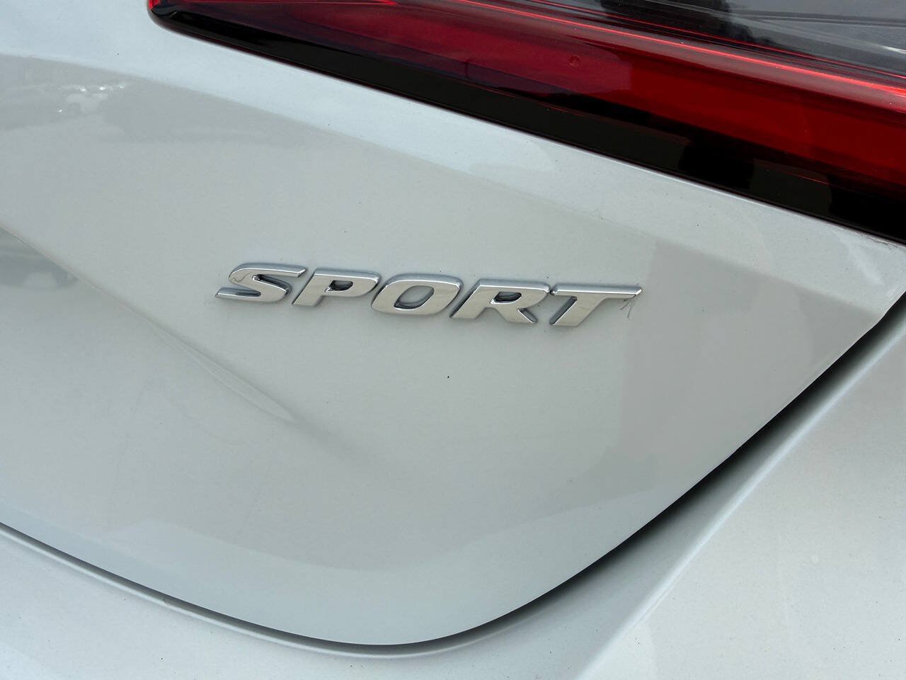 Used 2023 Honda Civic Sport image 9