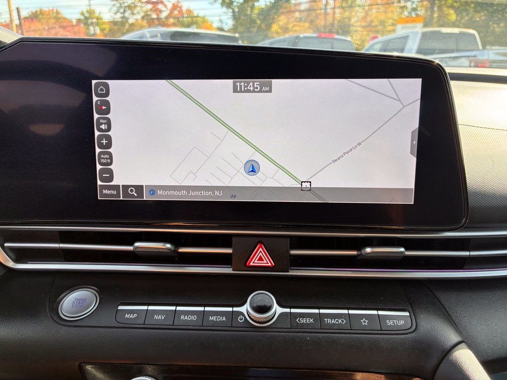 Certified 2024 Hyundai Elantra SEL FWD image 32