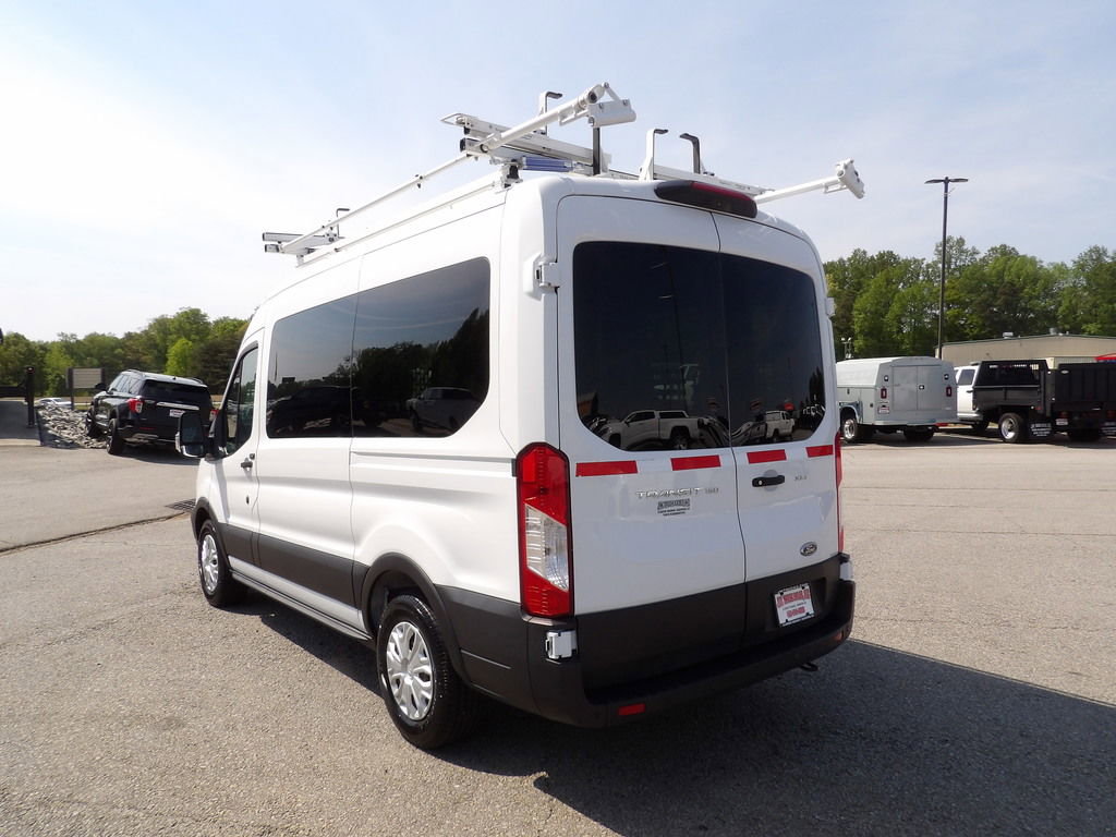 Used 2019 Ford Transit 150 XLT RWD image 5