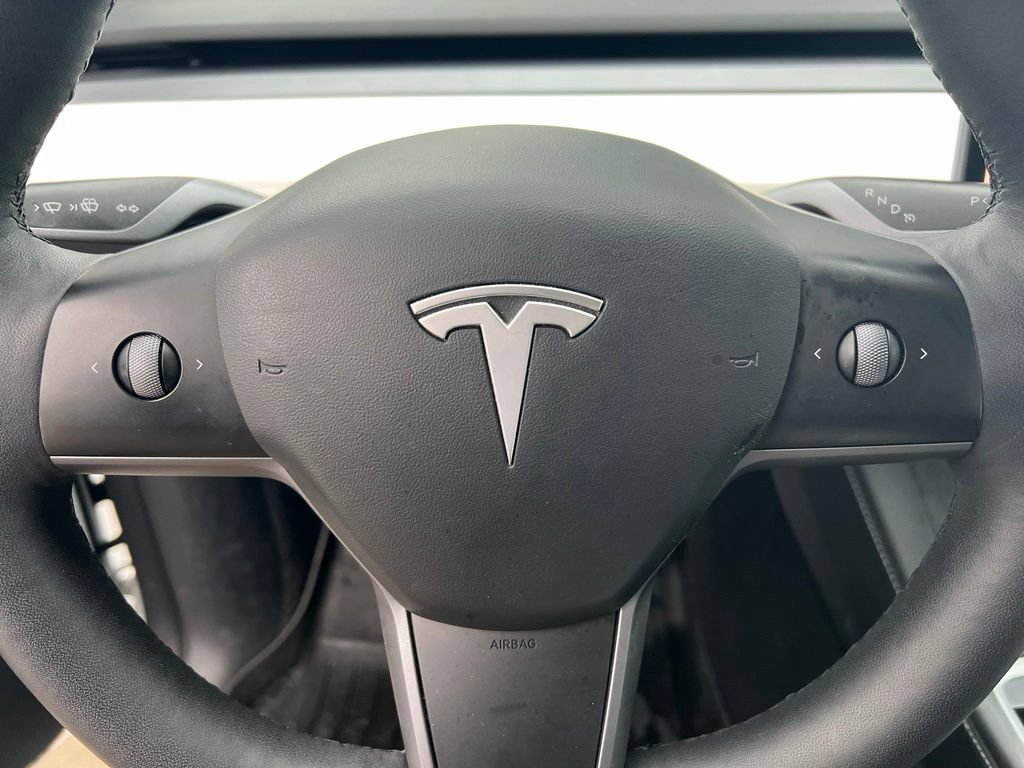 Used 2022 Tesla Model Y Performance AWD/4WD image 25