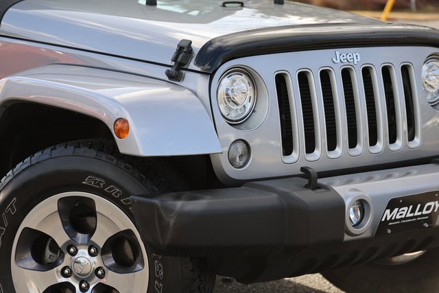 Used 2018 Jeep Wrangler Sahara w/ Connectivity Group image 5