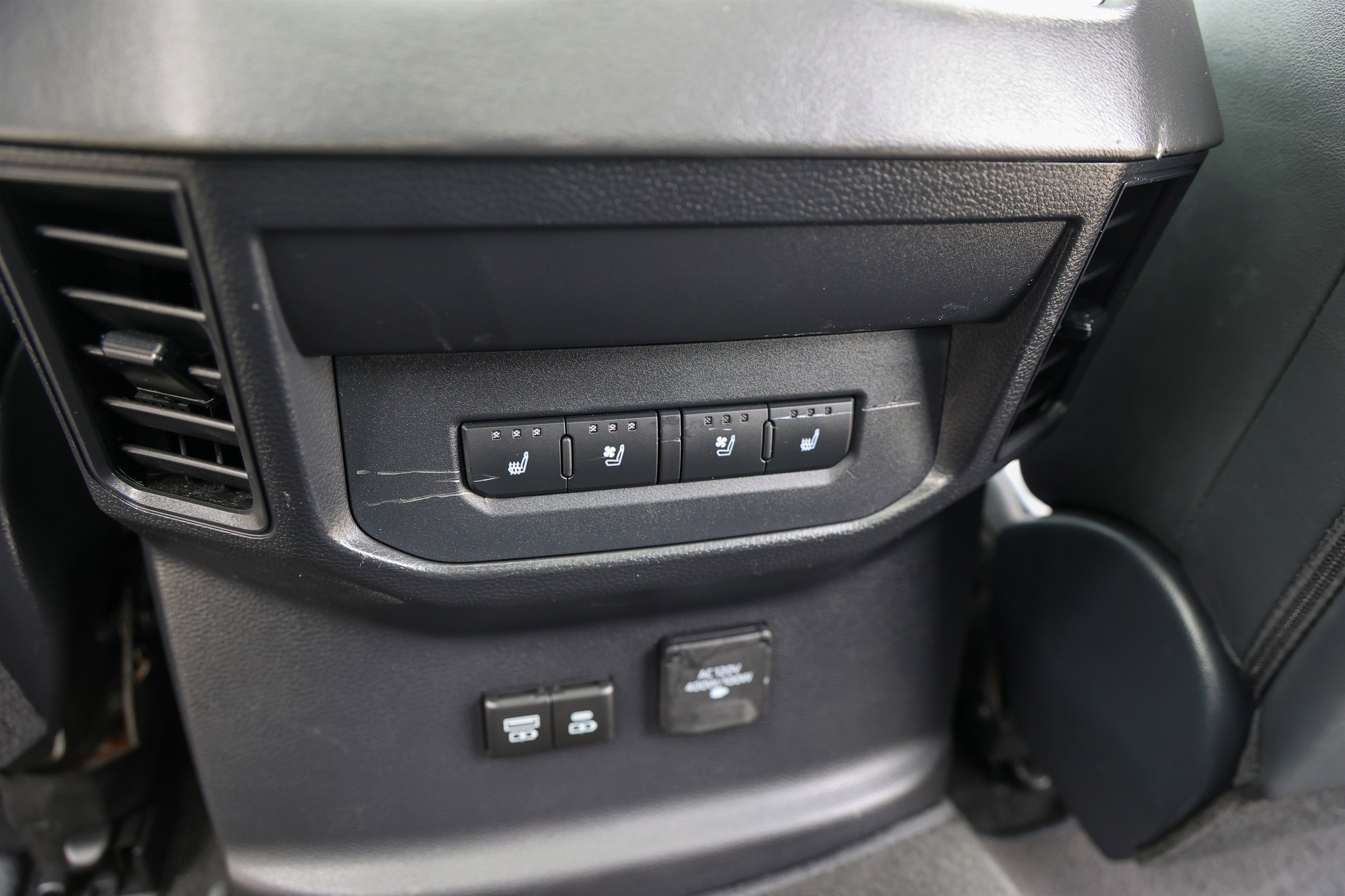 Used 2025 Toyota Tundra Platinum w/ TRD Off-Road Package image 40