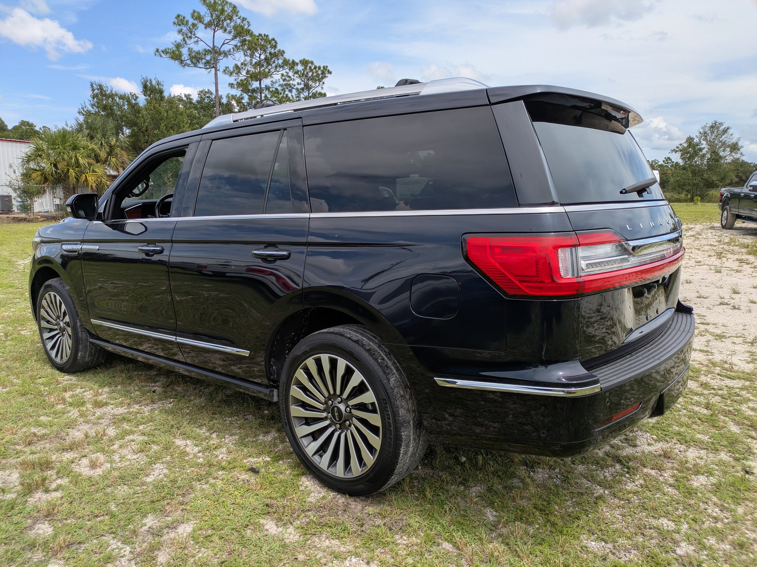 Used 2021 Lincoln Navigator Reserve w/ Luxury Package image 6