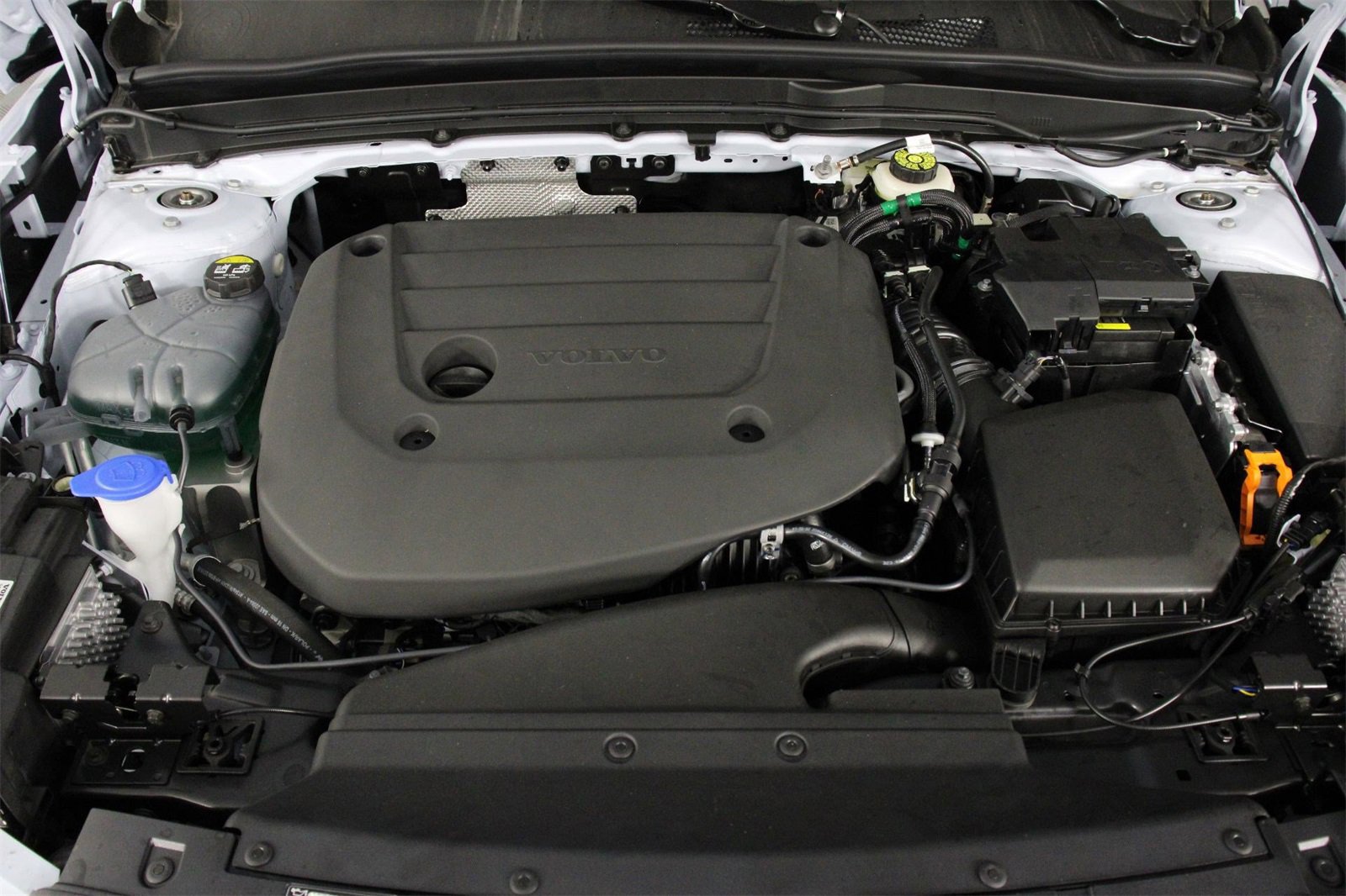 New 2026 Volvo XC40 B5 Plus w/ Protection Package Premier image 12