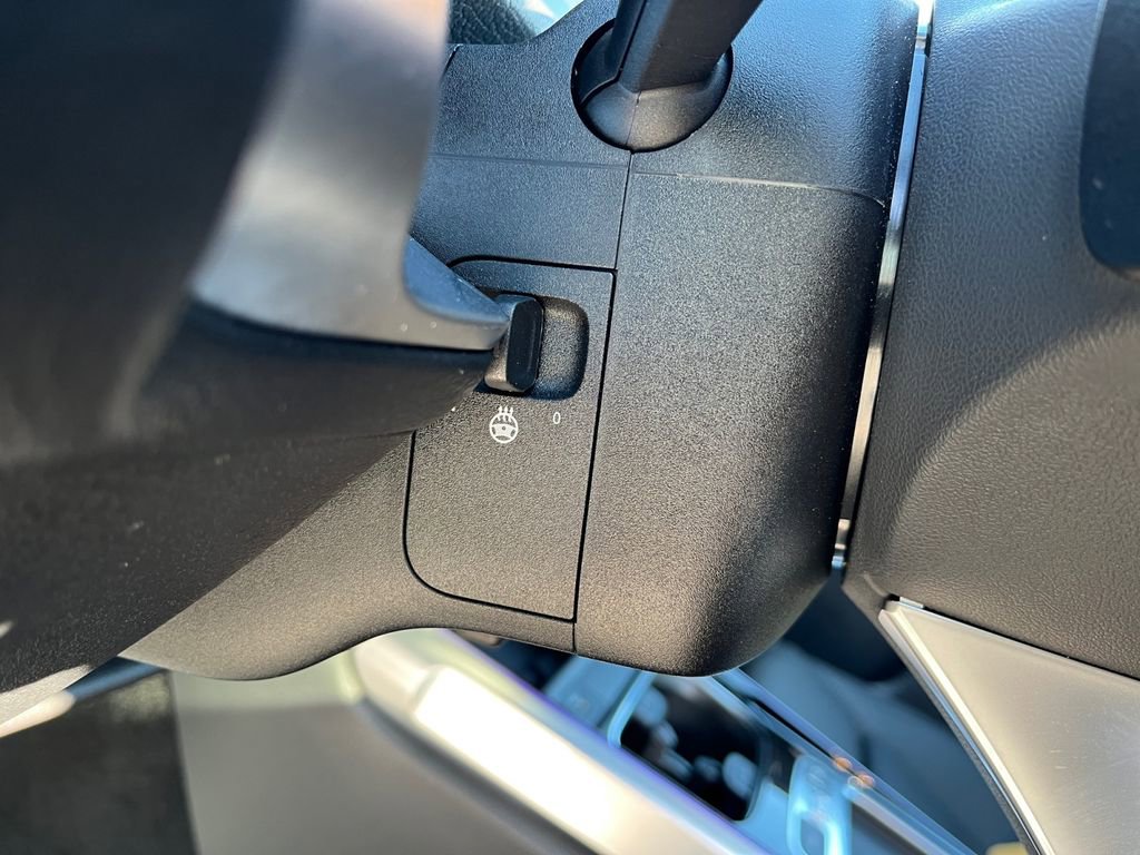 Certified 2025 Mercedes-Benz GLB 250 4MATIC image 22