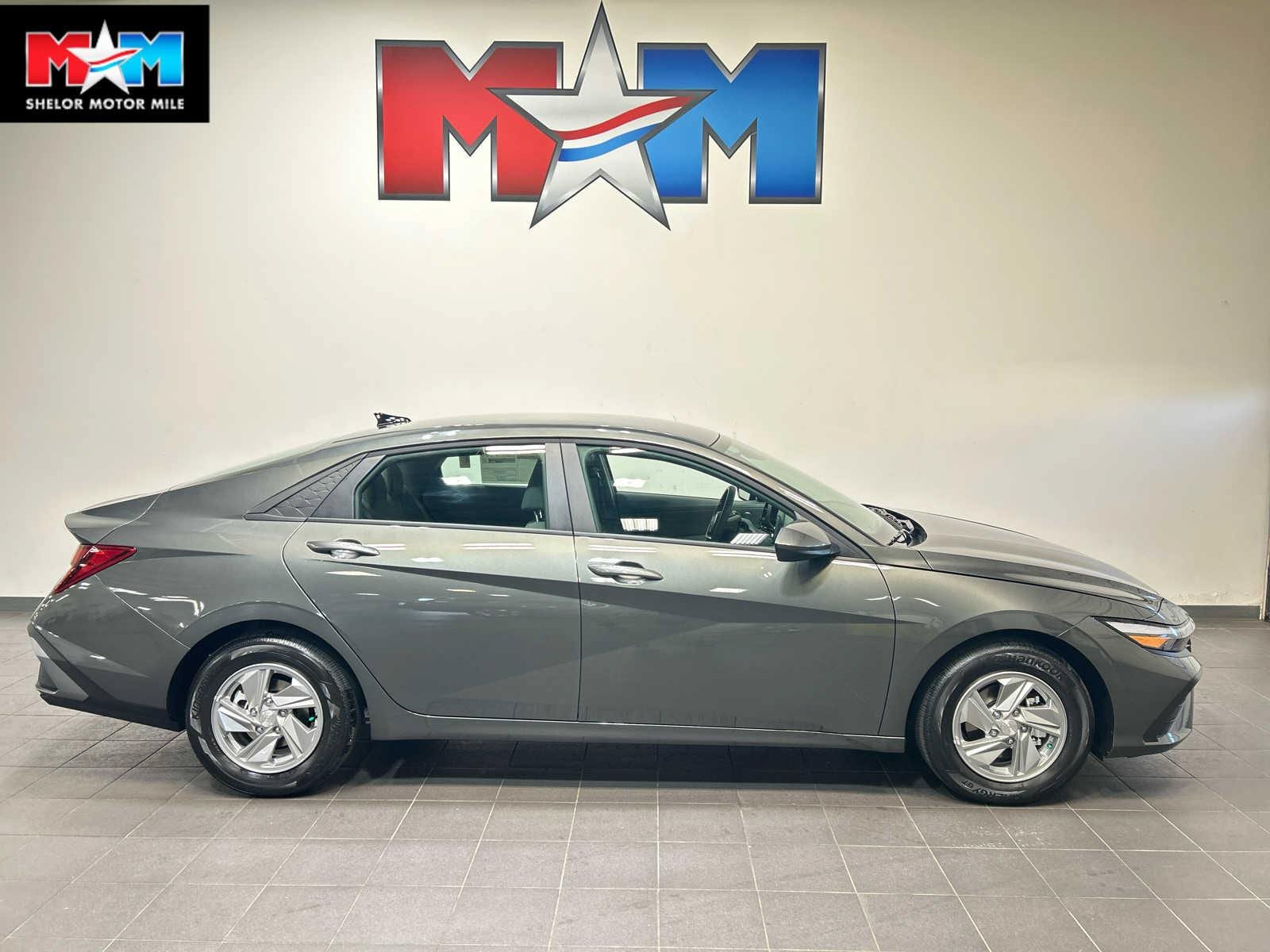 New 2026 Hyundai Elantra SE