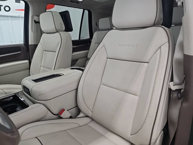 Used 2024 GMC Yukon Denali w/ Advanced Technology Package AWD/4WD image 42