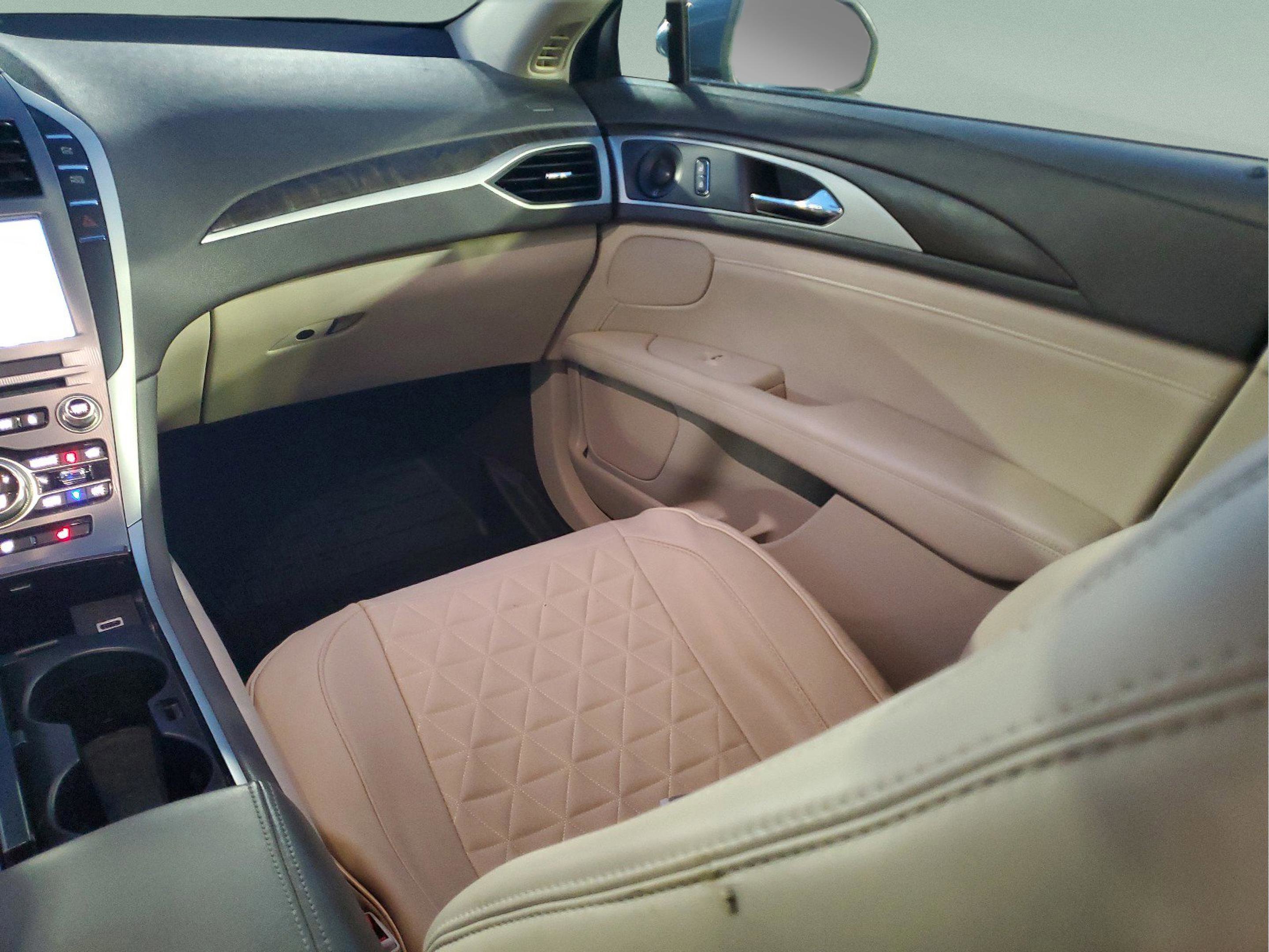 Used 2019 Lincoln MKZ Reserve w/ Reserve Plus Package FWD image 11