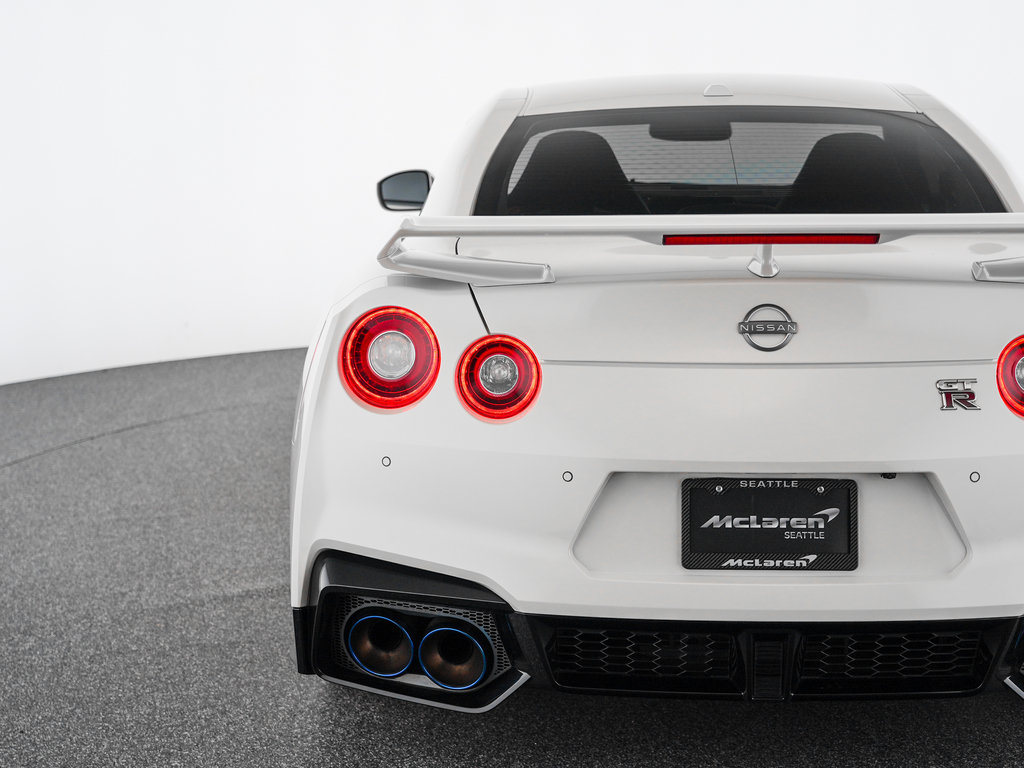 Used 2024 Nissan GT-R Premium w/ Premium Interior Package AWD/4WD image 43