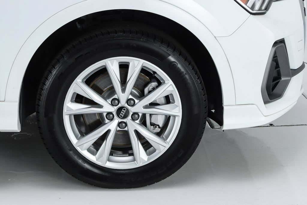 Used 2025 Audi Q3 2.0T Premium Plus w/ Premium Plus Package AWD/4WD image 60