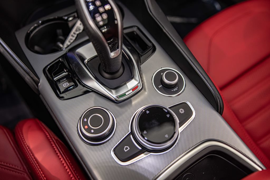 New 2026 Alfa Romeo Giulia AWD w/ Driving Assist Package image 30