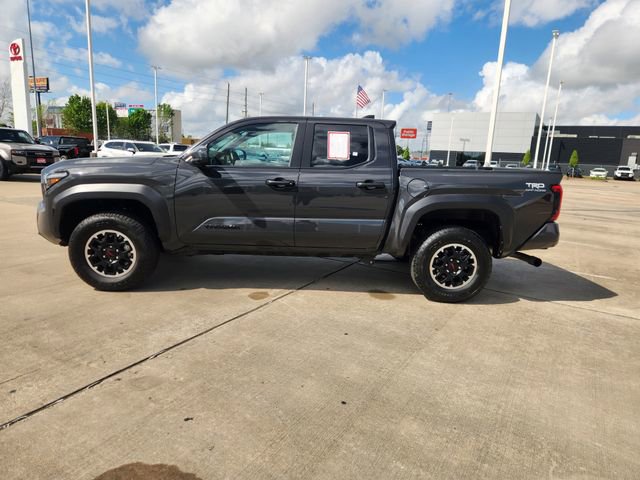 Certified 2025 Toyota Tacoma TRD Off-Road AWD/4WD image 4