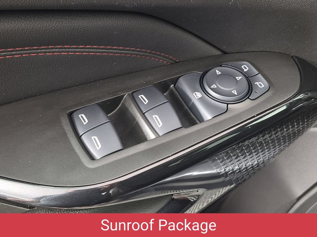 Certified 2024 Chevrolet Trax RS w/ Sunroof Package FWD image 15