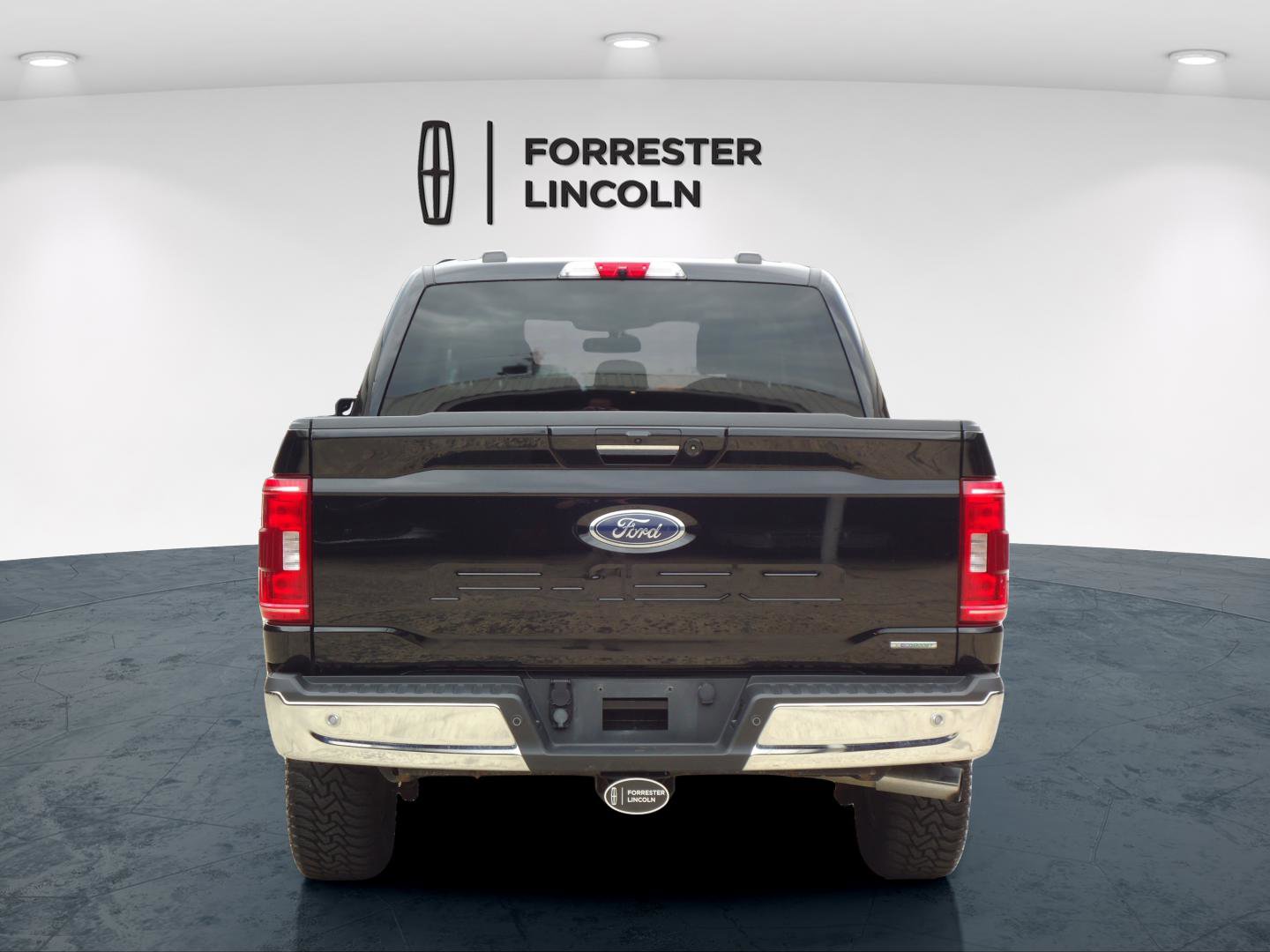 Used 2022 Ford F150 XLT w/ Equipment Group 302A High AWD/4WD image 3