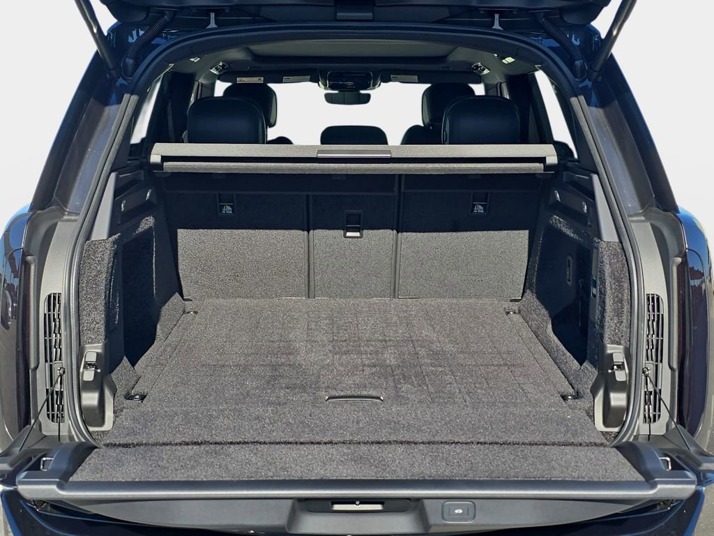 New 2026 Land Rover Range Rover SE image 12