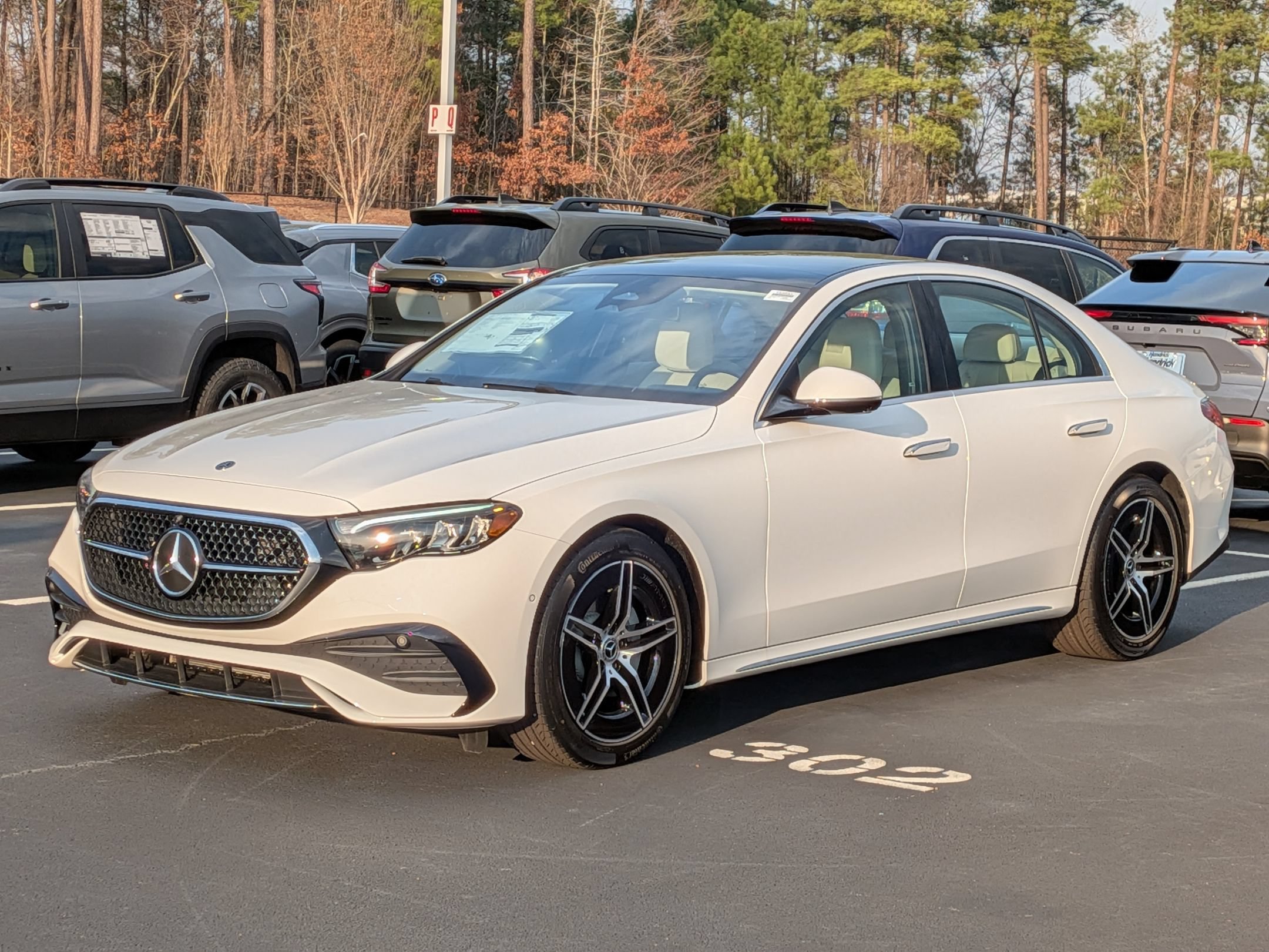 New 2026 Mercedes-Benz E 350 4MATIC Sedan image 5