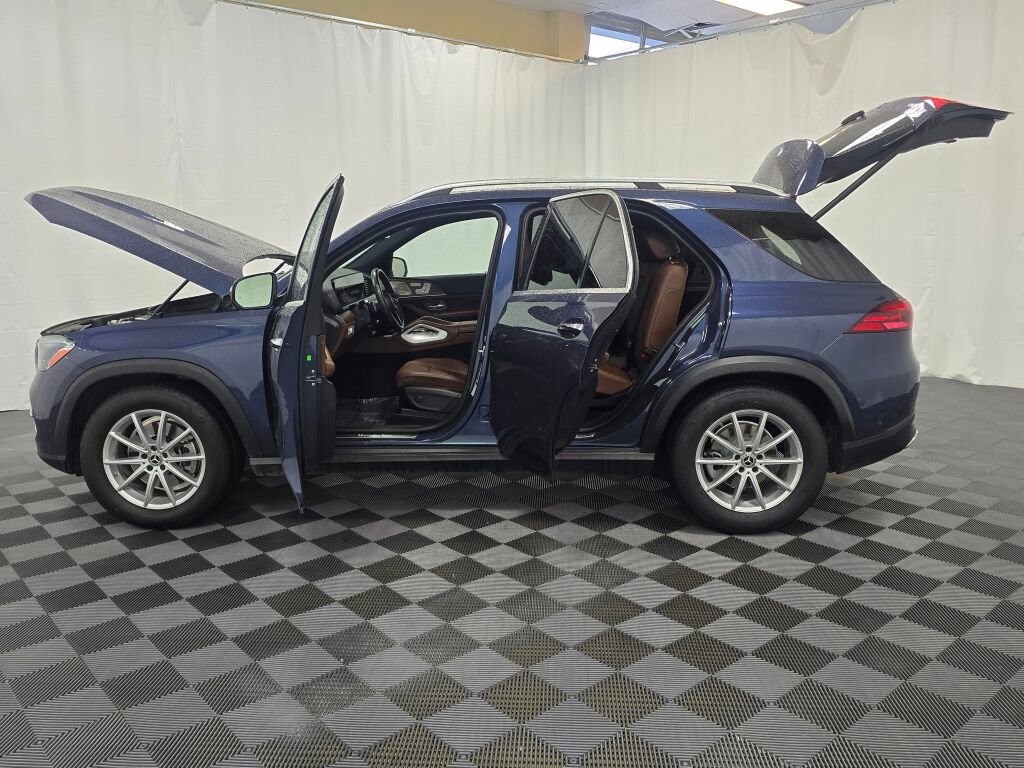 Used 2024 Mercedes-Benz GLE 350 GLE 350 w/ 3rd Row Seat Package image 12