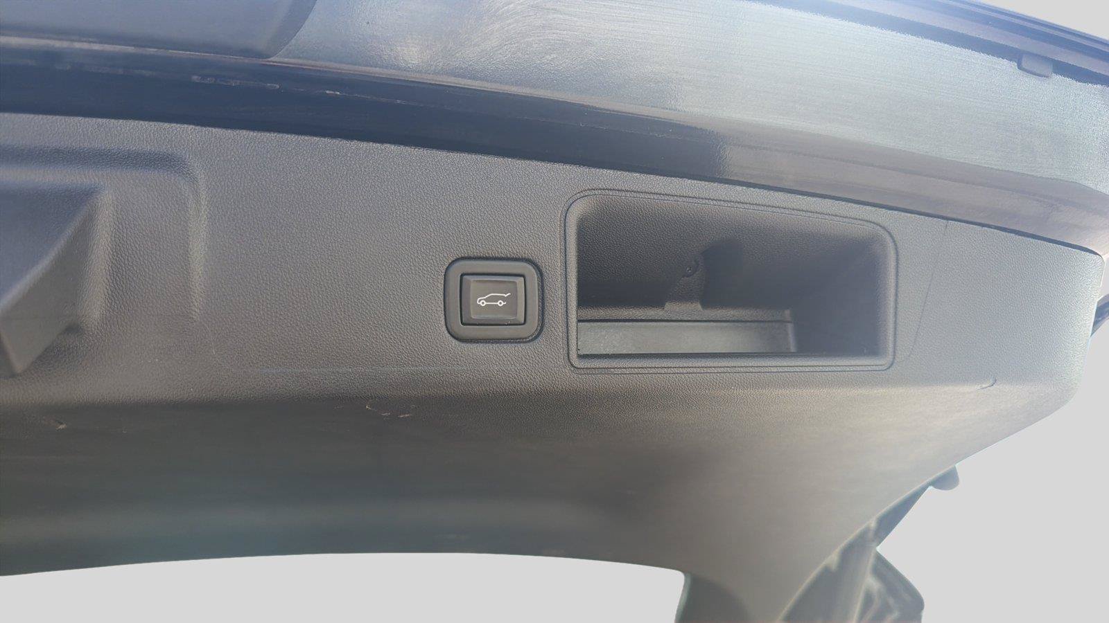 Used 2024 GMC Terrain Denali AWD/4WD image 22