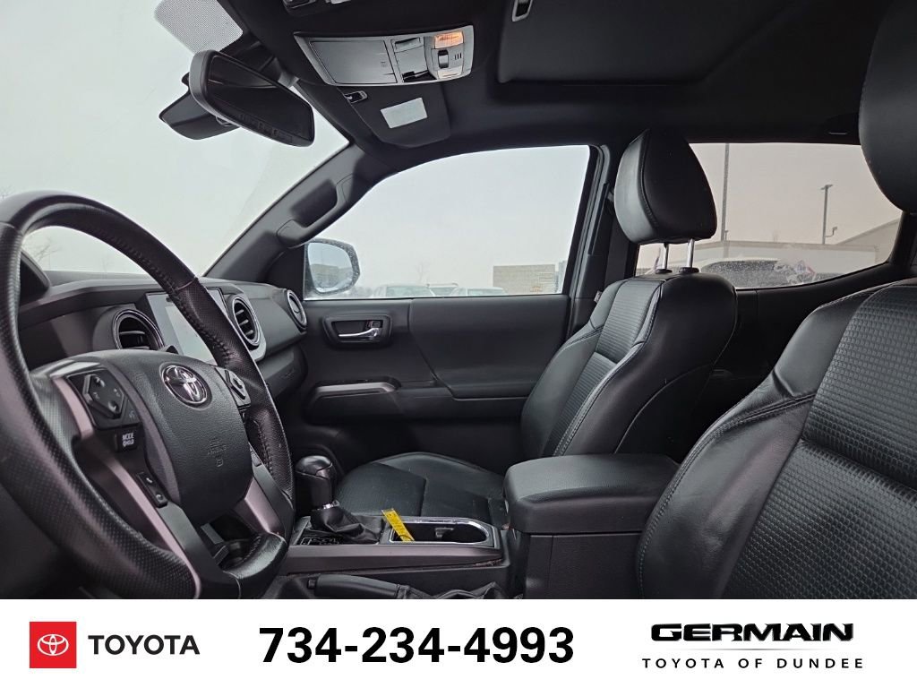 Used 2019 Toyota Tacoma TRD Sport image 12