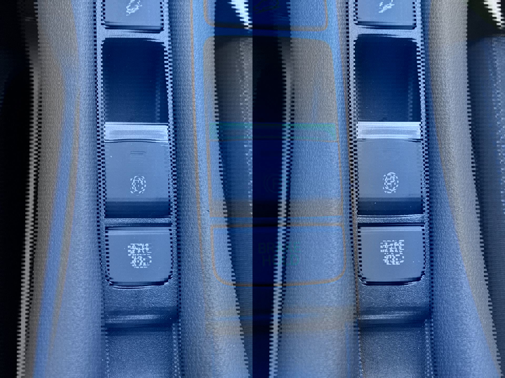 Certified 2026 Honda HR-V LX image 39