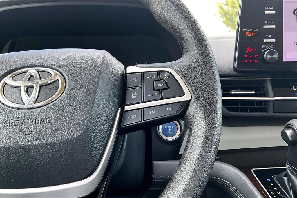 Used 2021 Toyota Sienna LE FWD image 18