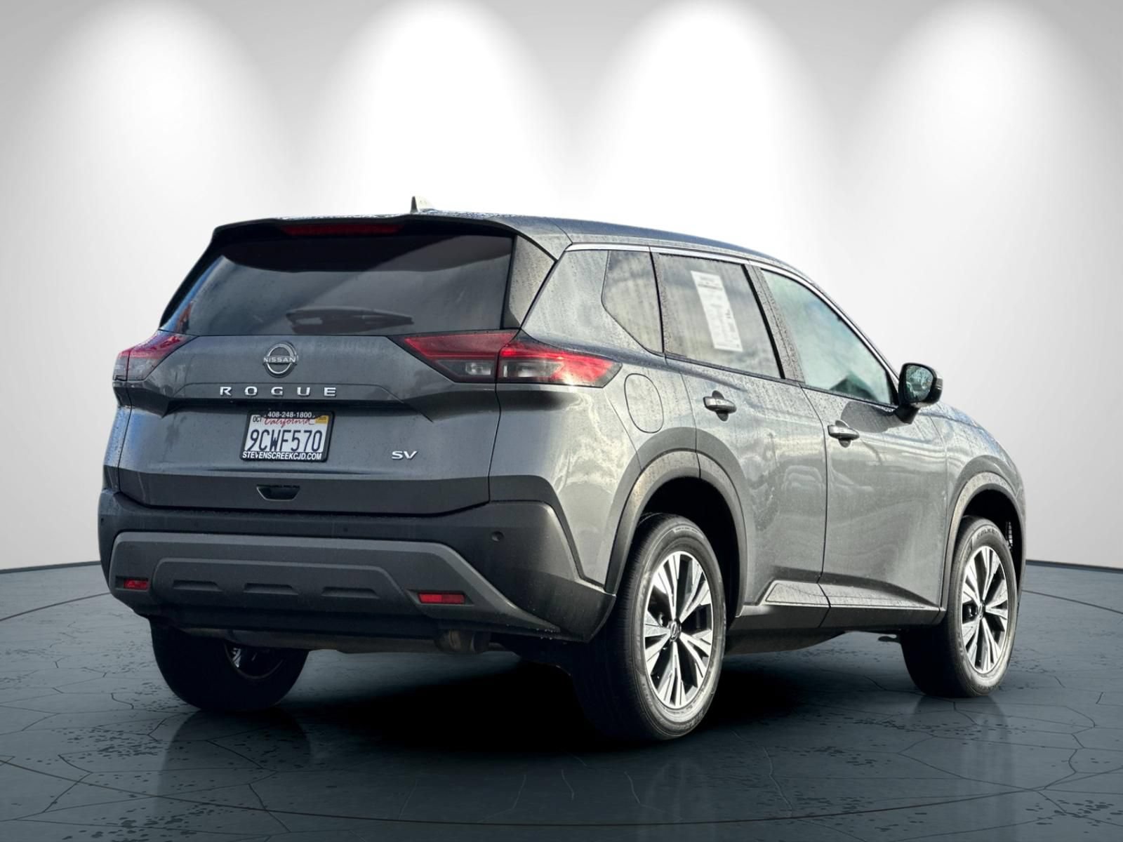 Used 2022 Nissan Rogue SV FWD image 4