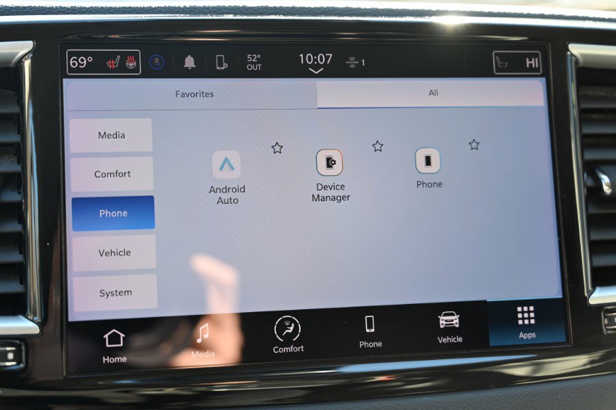 Used 2023 Chrysler Pacifica Touring-L FWD image 26