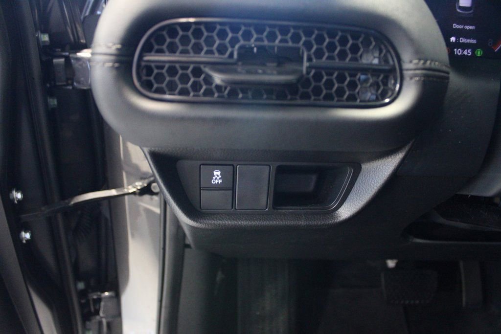 Used 2023 Honda HR-V LX image 15