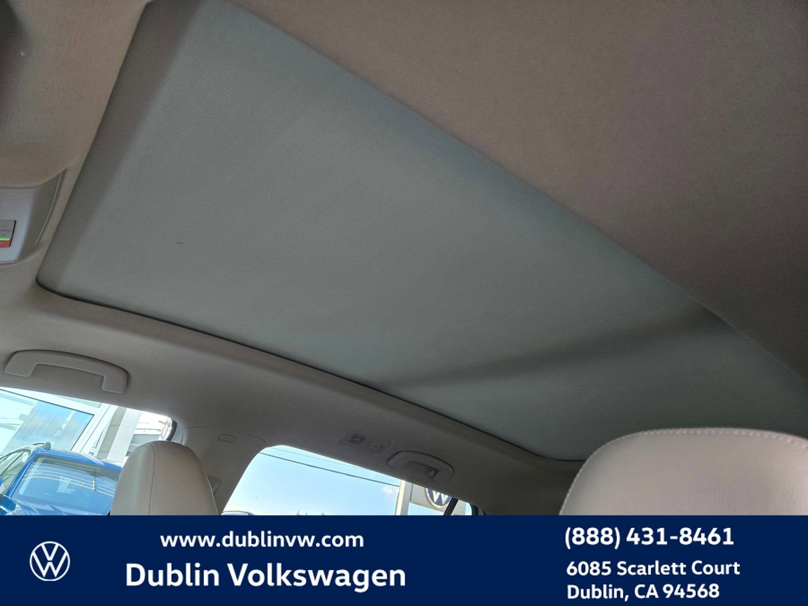 Used 2023 Volkswagen Atlas SE w/ Panoramic Sunroof Package FWD image 18