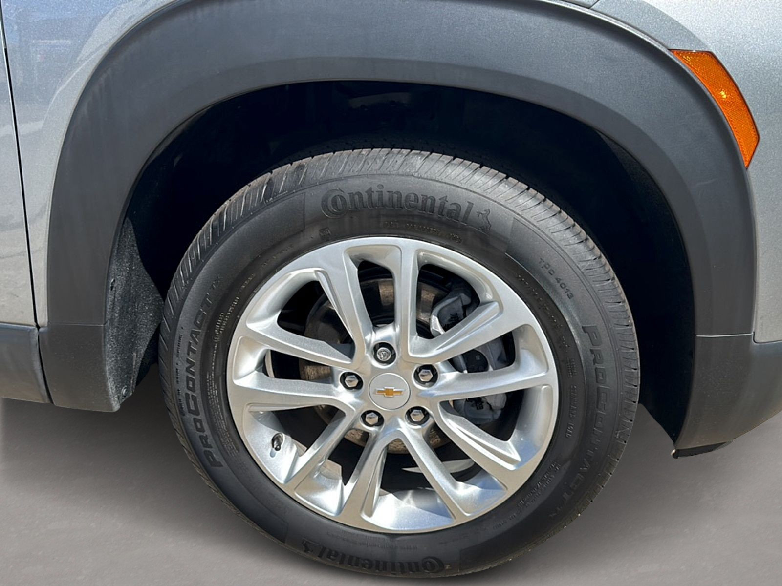 Used 2025 Chevrolet TrailBlazer LS w/ LS Convenience Package FWD image 3
