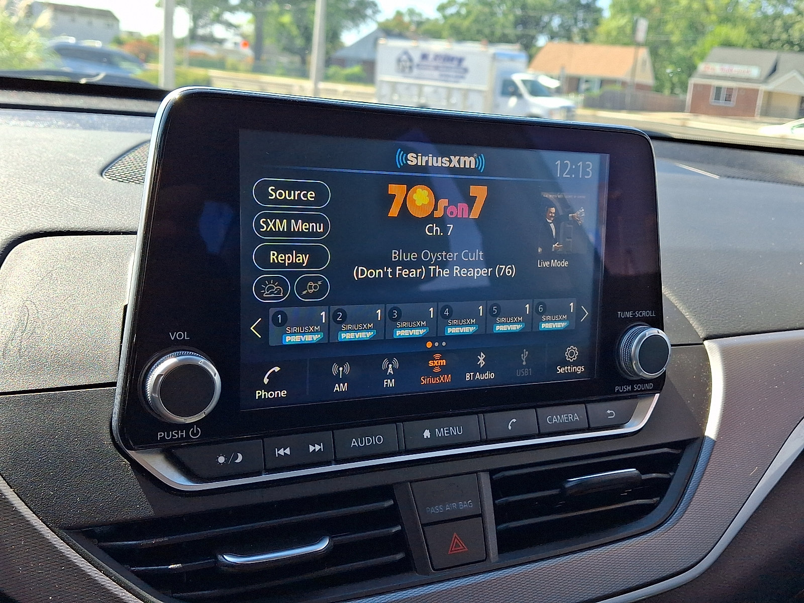 Used 2024 Nissan Altima 2.5 SR FWD image 18