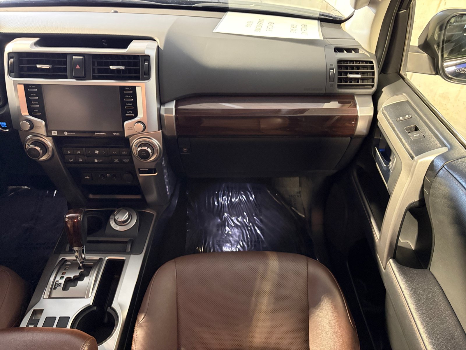 Used 2022 Toyota 4Runner Limited AWD/4WD image 25