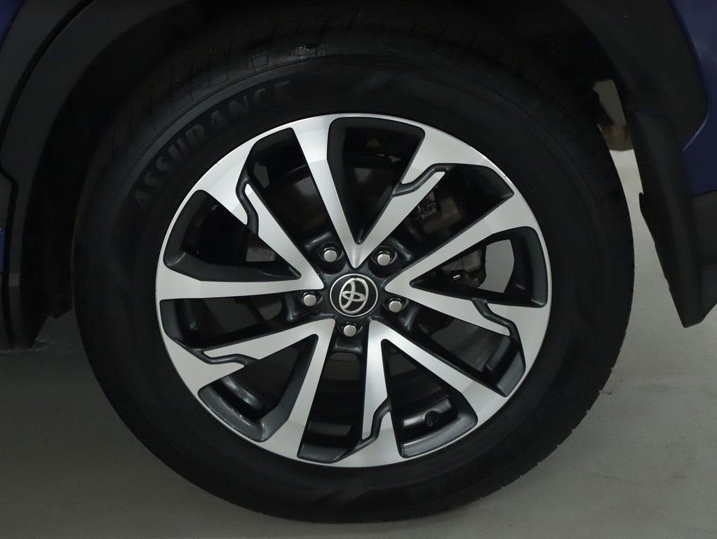 Used 2022 Toyota Corolla Cross XLE w/ Convenience Package AWD/4WD image 44