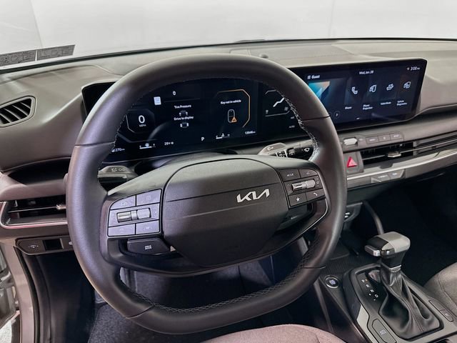 Used 2025 Kia K4 EX image 14