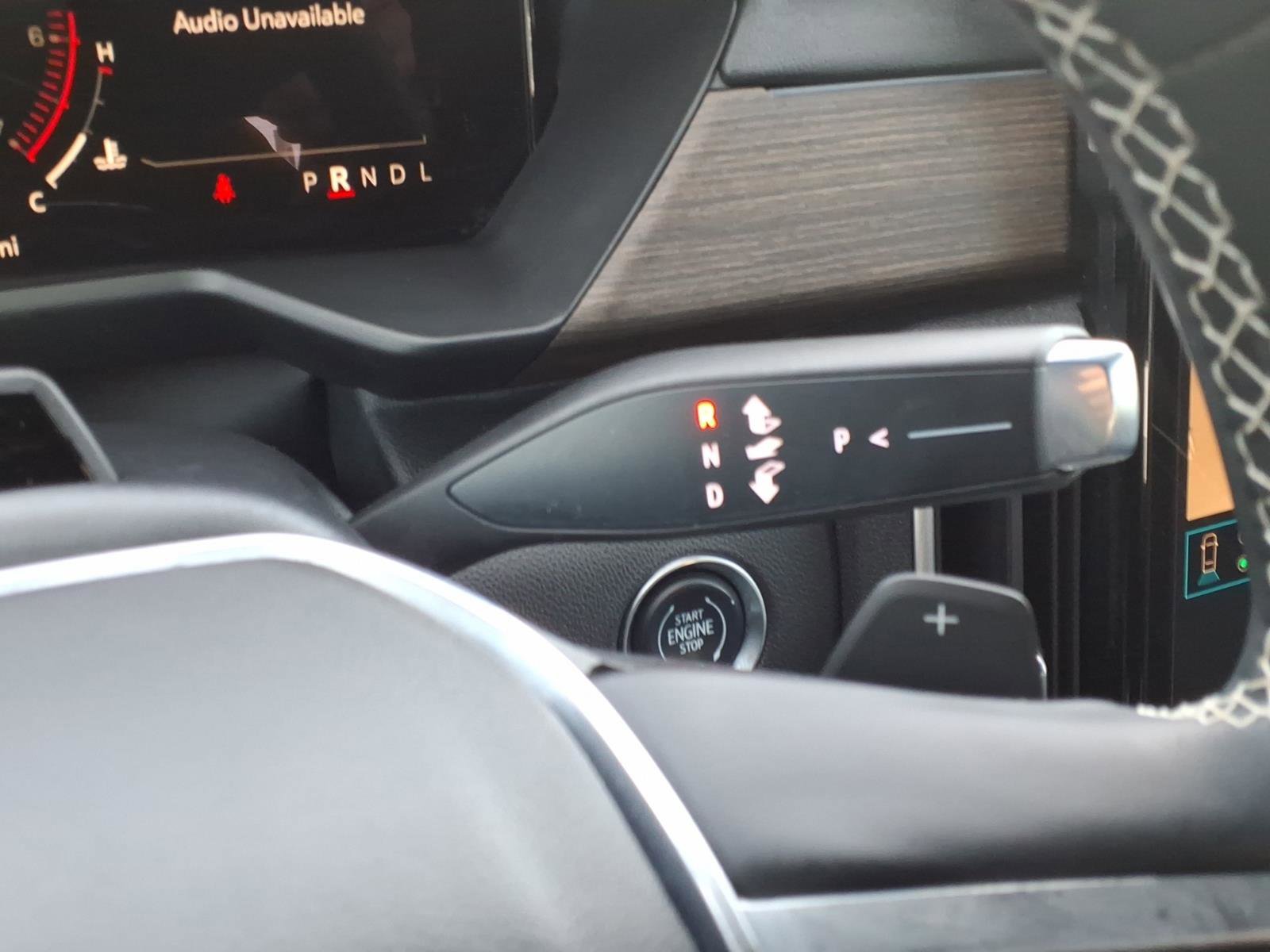 Used 2024 GMC Acadia Denali w/ Super Cruise Package image 16