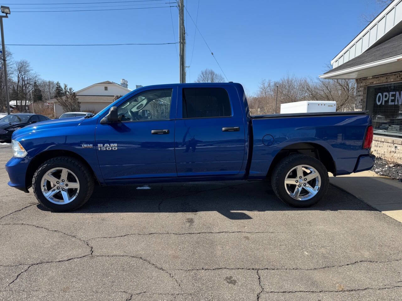 Used 2014 RAM 1500 Express AWD/4WD image 6