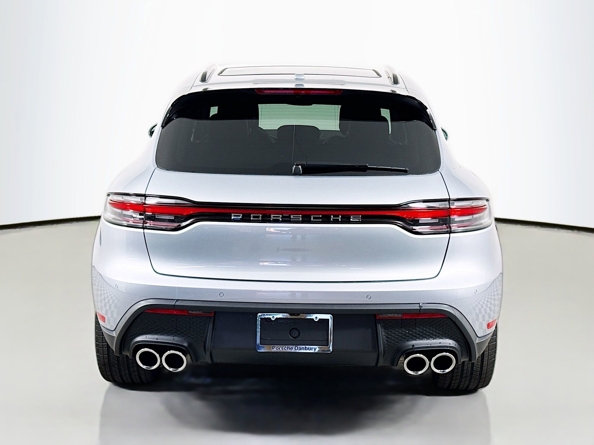 Certified 2026 Porsche Macan image 10