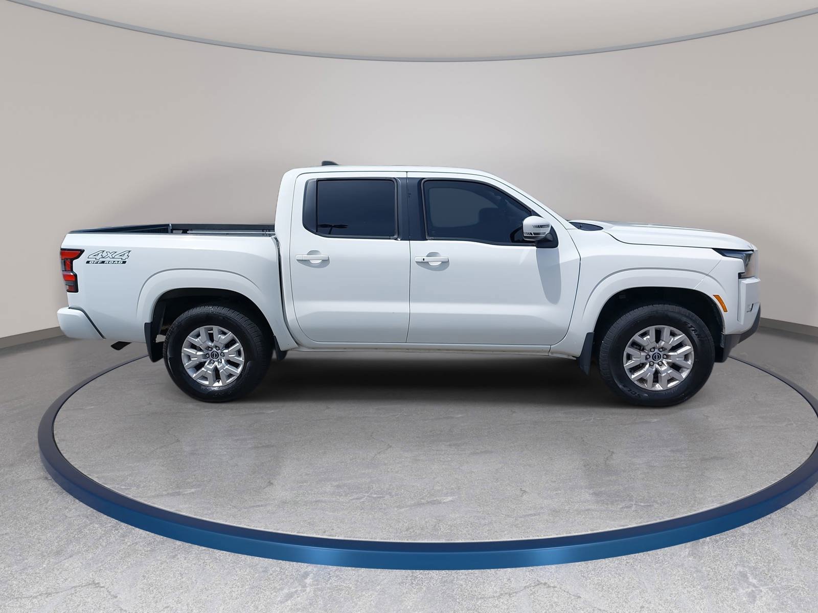 Used 2022 Nissan Frontier SV AWD/4WD image 4
