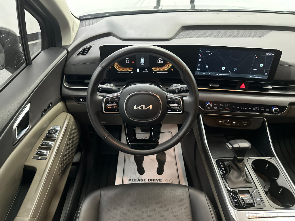 Used 2025 Kia Carnival EX FWD image 25