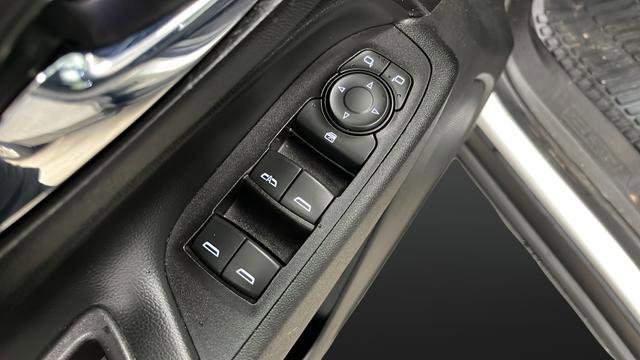 Used 2018 Chevrolet Equinox LT image 21