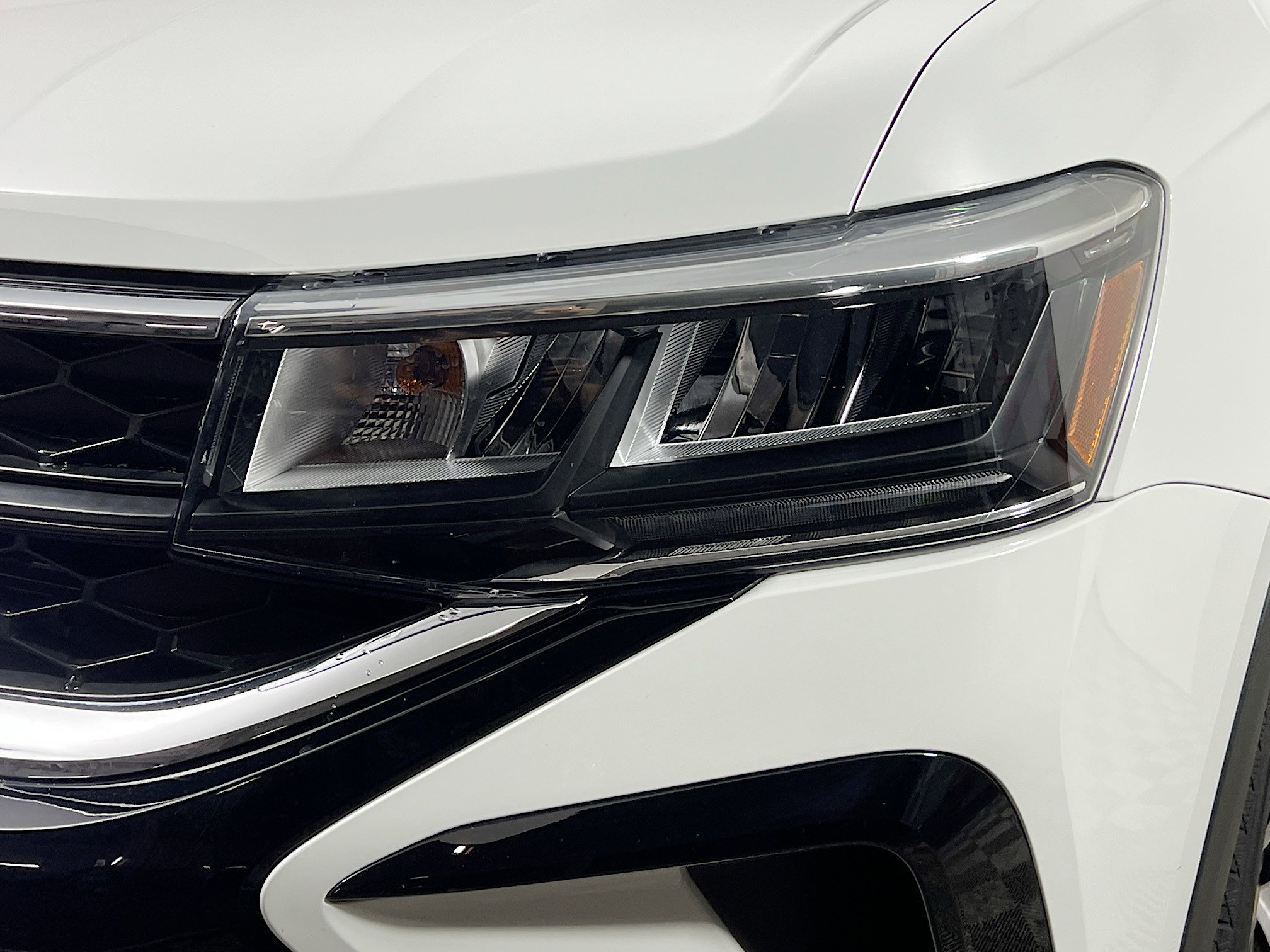 Used 2024 Volkswagen Taos SE image 12