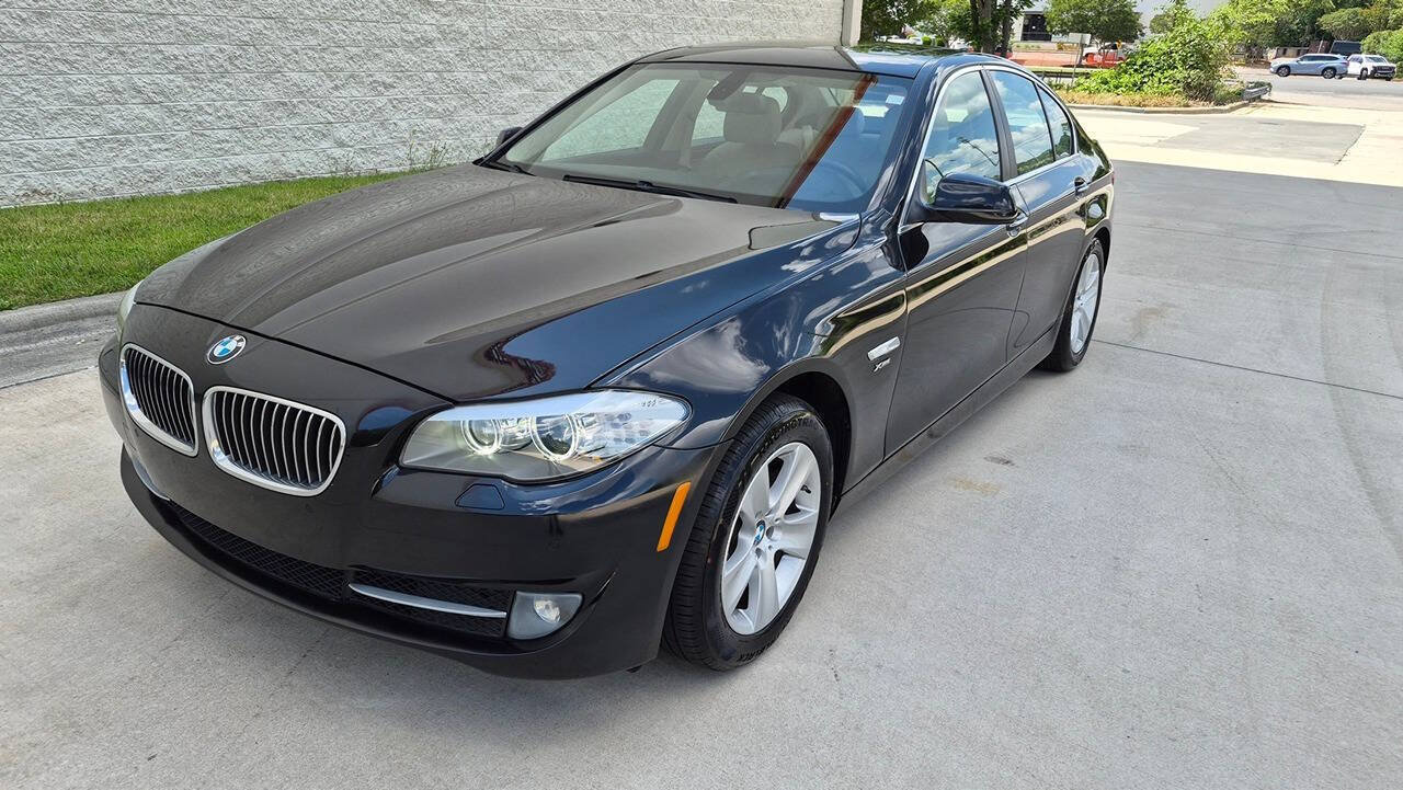 Used 2012 BMW 528i xDrive Sedan AWD/4WD image 3