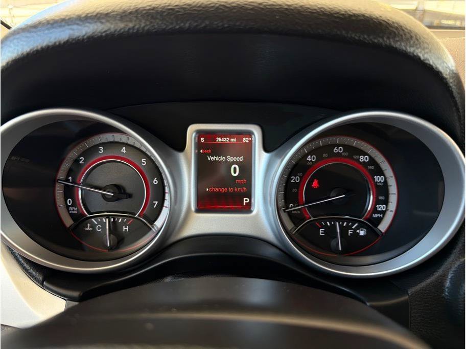 Used 2015 Dodge Journey R/T w/ Flexible Seating Group AWD/4WD image 17